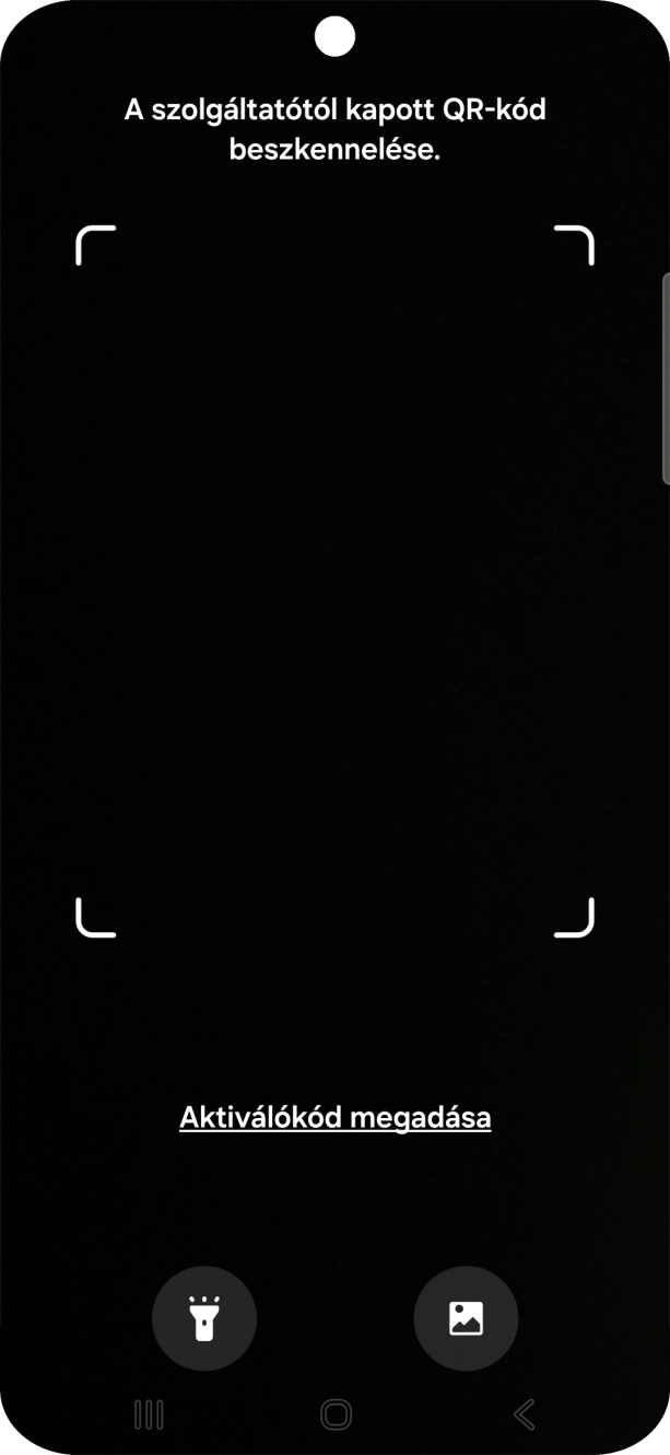 Helyezd az elküldött QR-kódot a telefon kameráján látható kereten belülre a kód beszkenneléséhez.