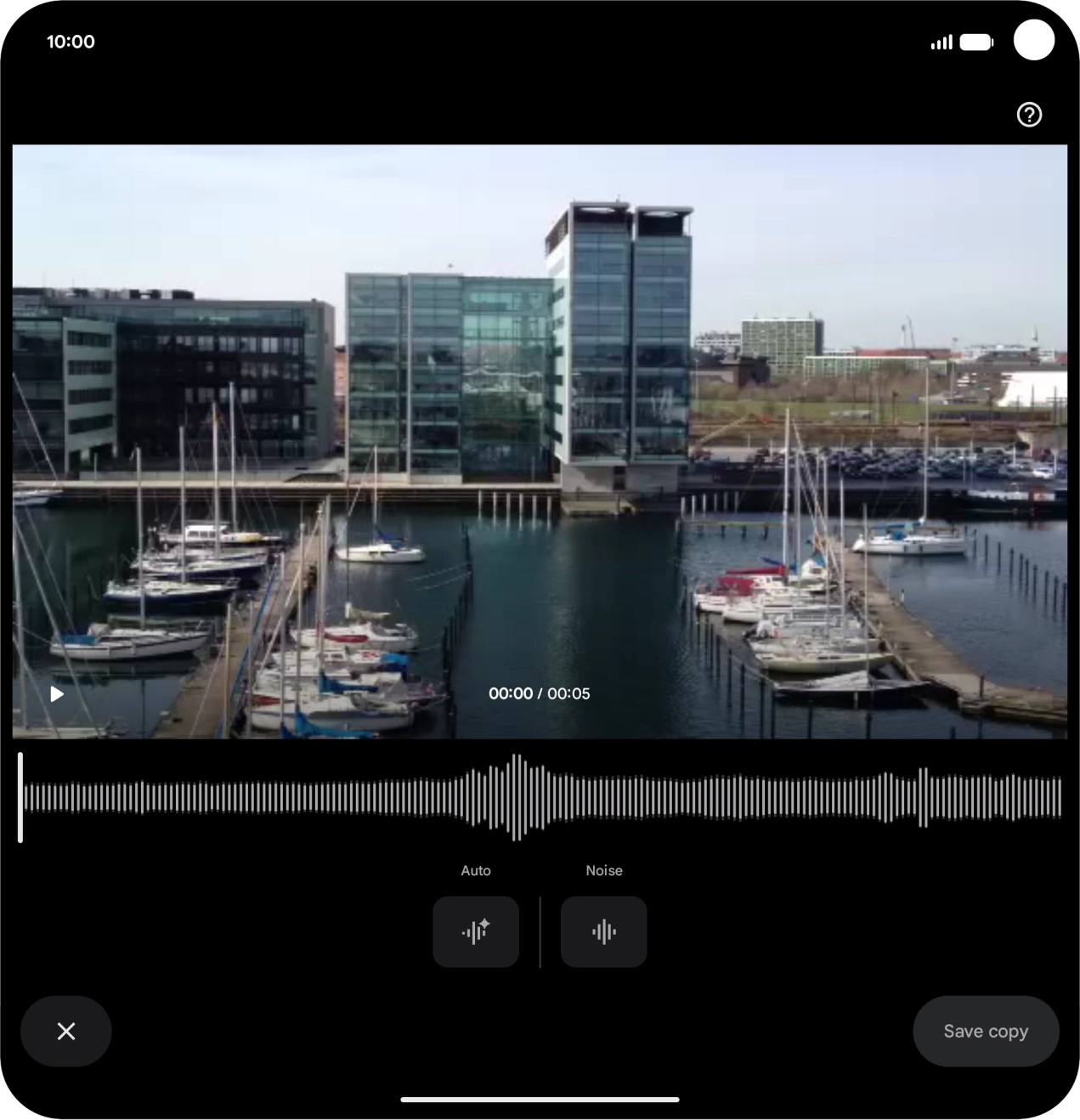 Press Auto to automatically enhance the sound in the video.