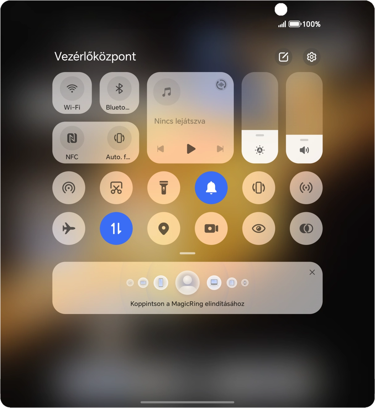 Kattints az adatkapcsolatok ikonra a funkció be- vagy kikapcsolásához.