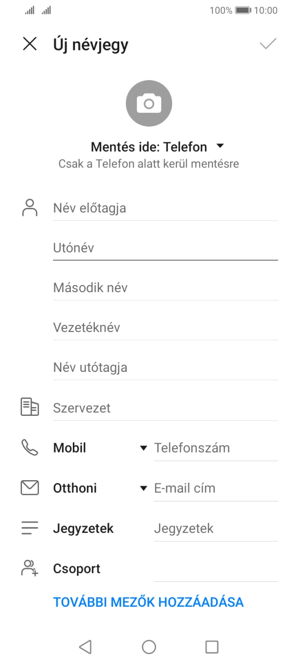 Kattints az Utónév mezőre, és írd be a kívánt utónevet.