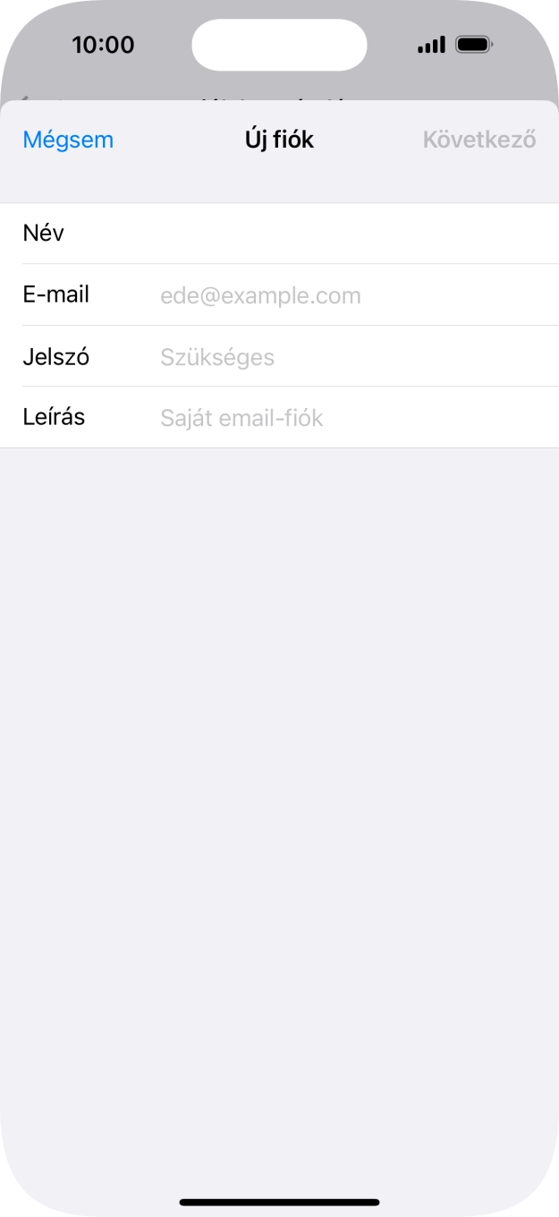 Kattints az E-mail mezőre, és írd be az e-mail címedet.