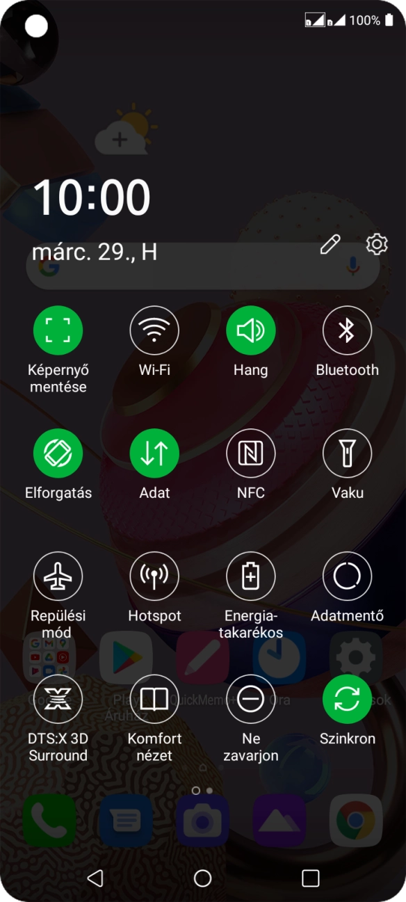 Válaszd az Adat lehetőséget a funkció be- vagy kikapcsolásához. Válaszd az Adat lehetőséget a funkció be- vagy kikapcsolásához.