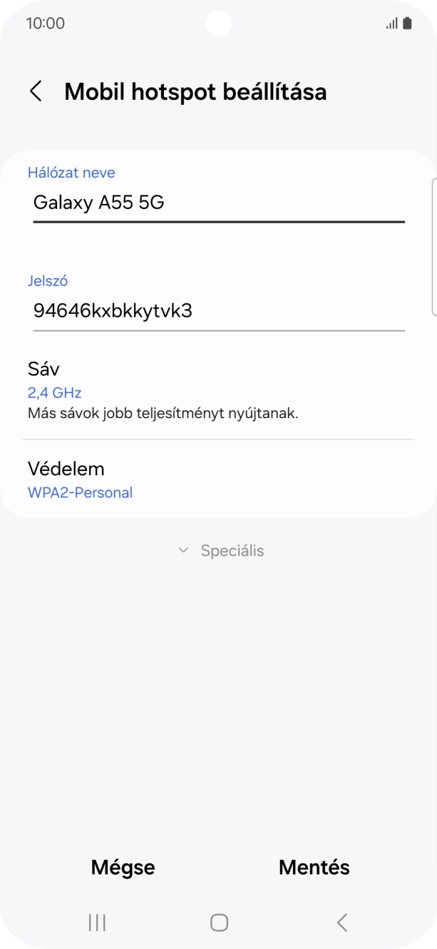 Kattints a „Hálózat neve” alatti mezőre, és írd be a Wi-Fi hotspot kívánt nevét. Kattints a „Hálózat neve” alatti mezőre, és írd be a Wi-Fi hotspot kívánt nevét.