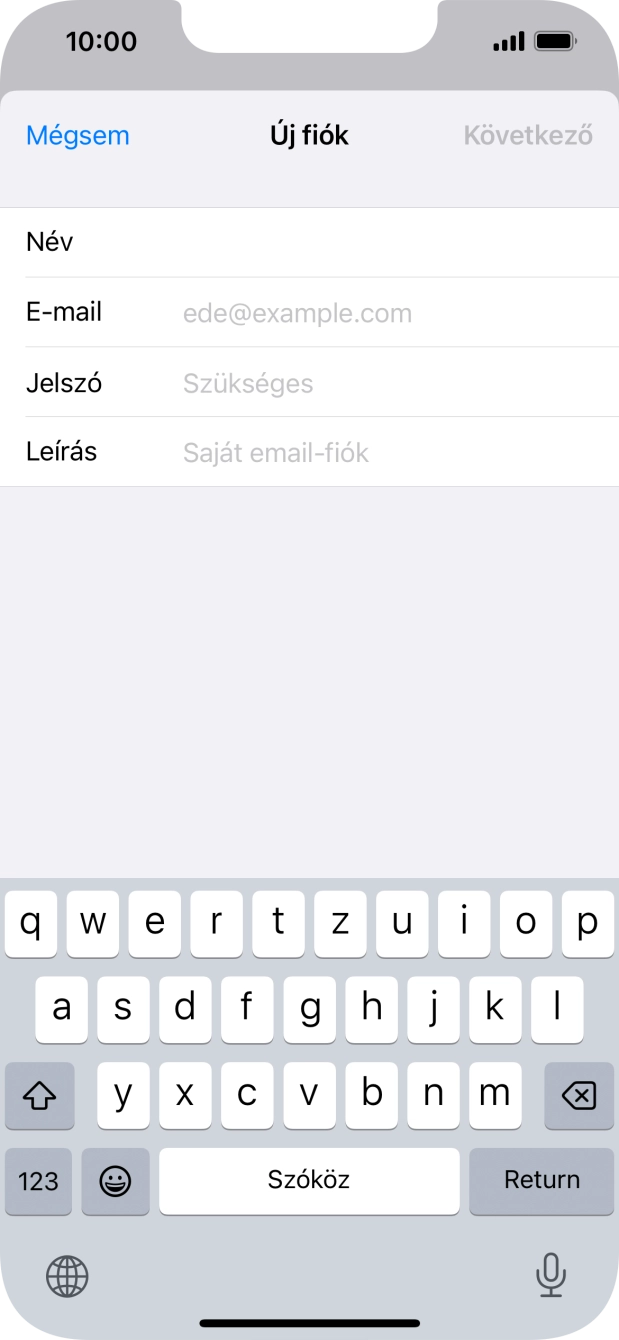 Kattints az E-mail mezőre, és írd be az e-mail címedet.