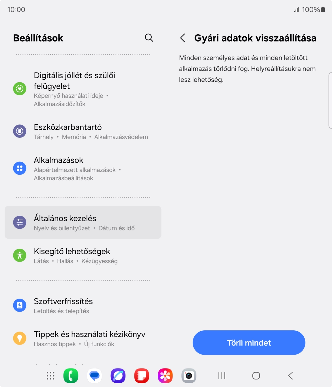 Válaszd a Törli mindet lehetőséget. Várj egy kicsit, amíg a telefon visszaállítja a gyári beállításokat. A telefon konfigurálásához és ahhoz, hogy üzemkész állapotba hozd, kövesd a képernyőn megjelenő utasításokat.