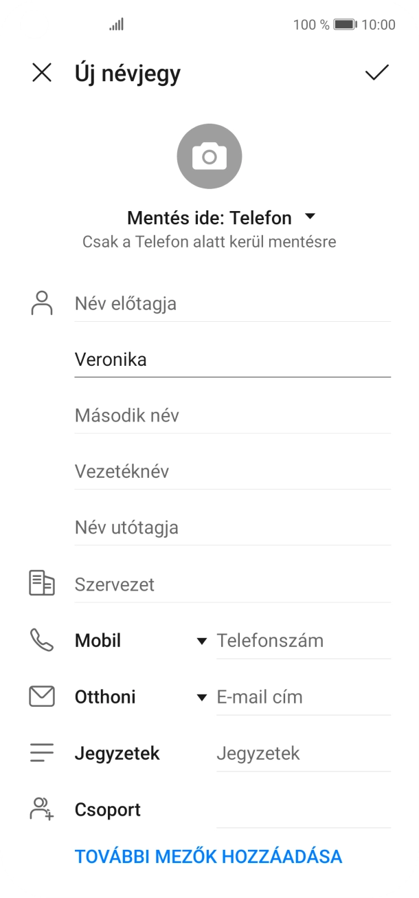 Kattints a Vezetéknév mezőre, és írd be a kívánt vezetéknevet.