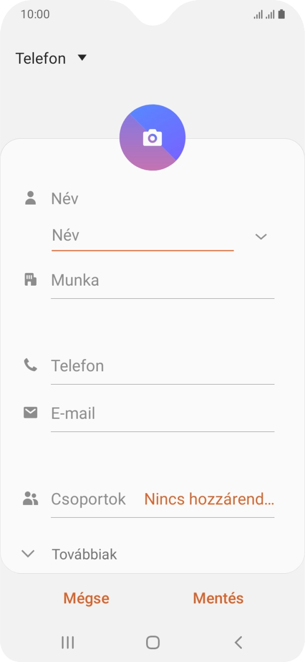 Nyisd le a névjegyzéknél legördülő menüt. Nyisd le a névjegyzéknél legördülő menüt.