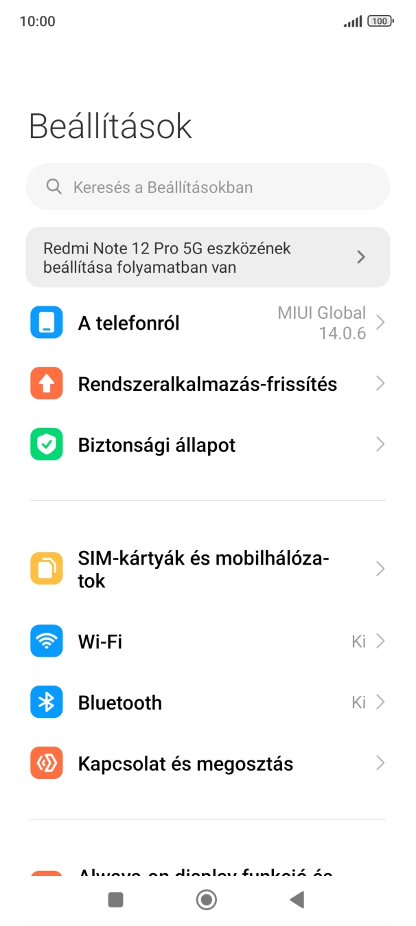 Válaszd a SIM-kártyák és mobilhálózatok lehetőséget.