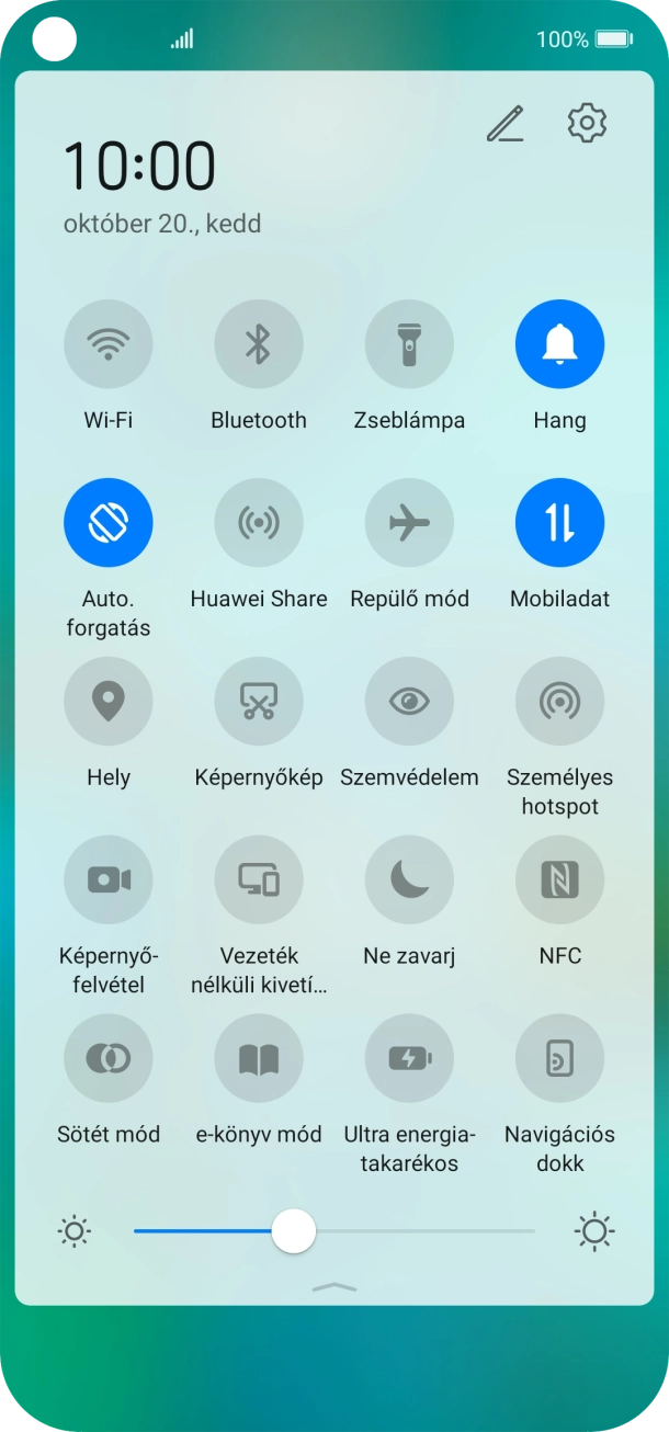 A funkció be- vagy kikapcsolásához válaszd a Mobiladat lehetőséget. A funkció be- vagy kikapcsolásához válaszd a Mobiladat lehetőséget.