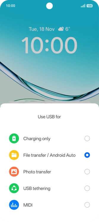 Press File transfer / Android Auto.