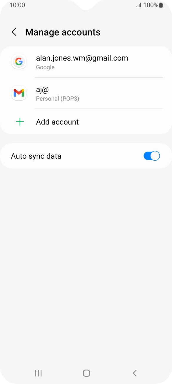 Press the indicator next to 'Auto sync data' to turn the function on or off. Press the indicator next to 'Auto sync data' to turn the function on or off.