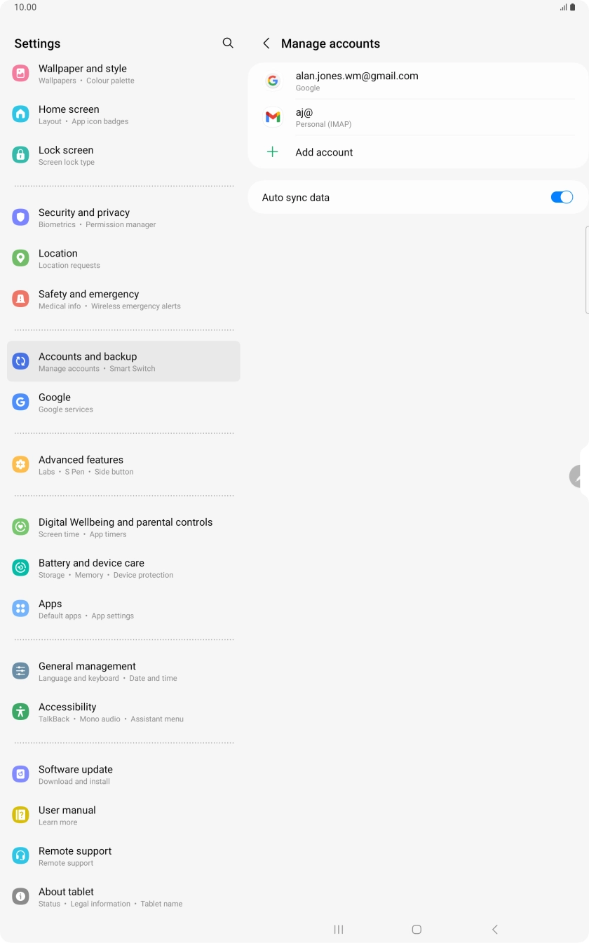 Press the indicator next to 'Auto sync data' to turn the function on or off.