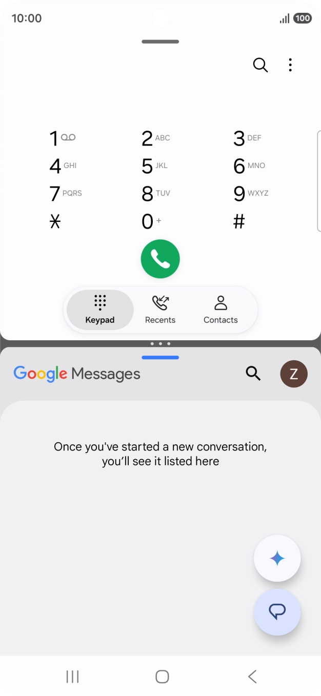 The applications are now shown in split screen view and you can use both applications at the same time. The applications are now shown in split screen view and you can use both applications at the same time.