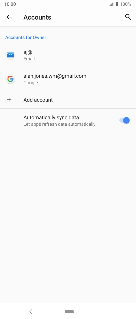 Press the indicator next to 'Automatically sync data' to turn the function on or off. Press the indicator next to 'Automatically sync data' to turn the function on or off.