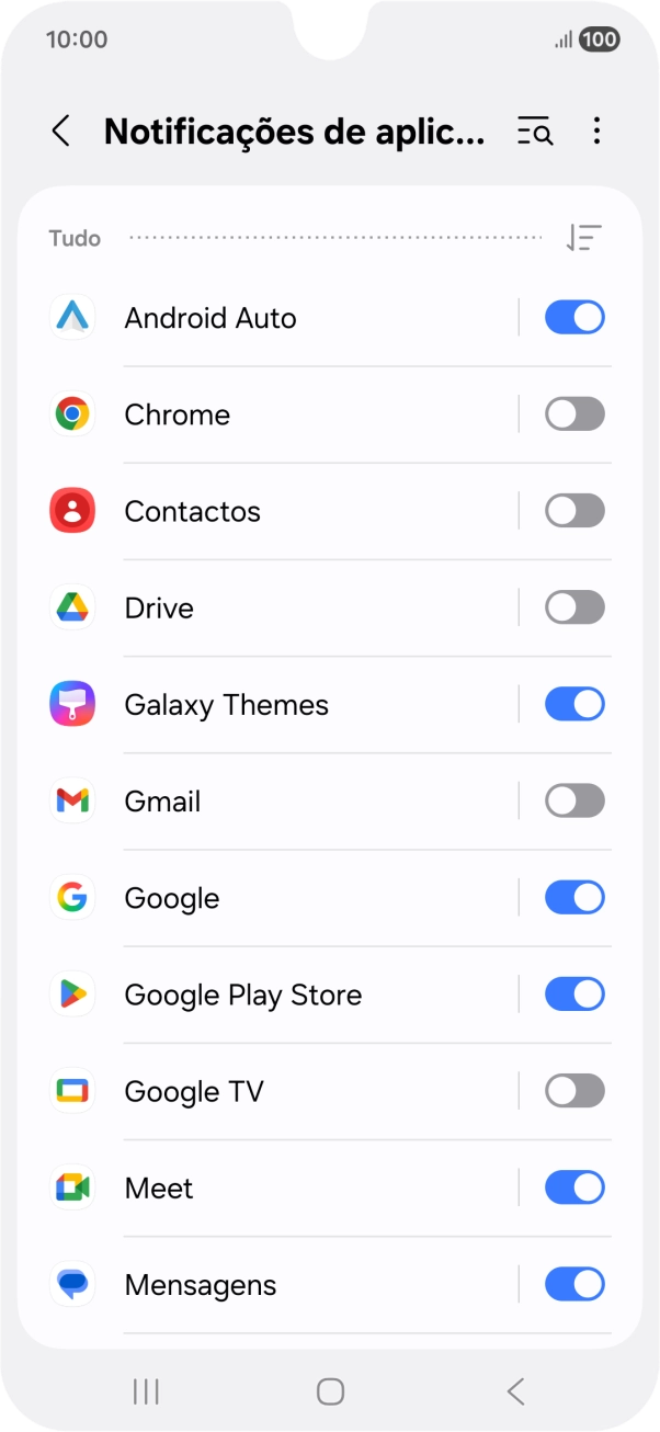 Prima a lista suspensa.