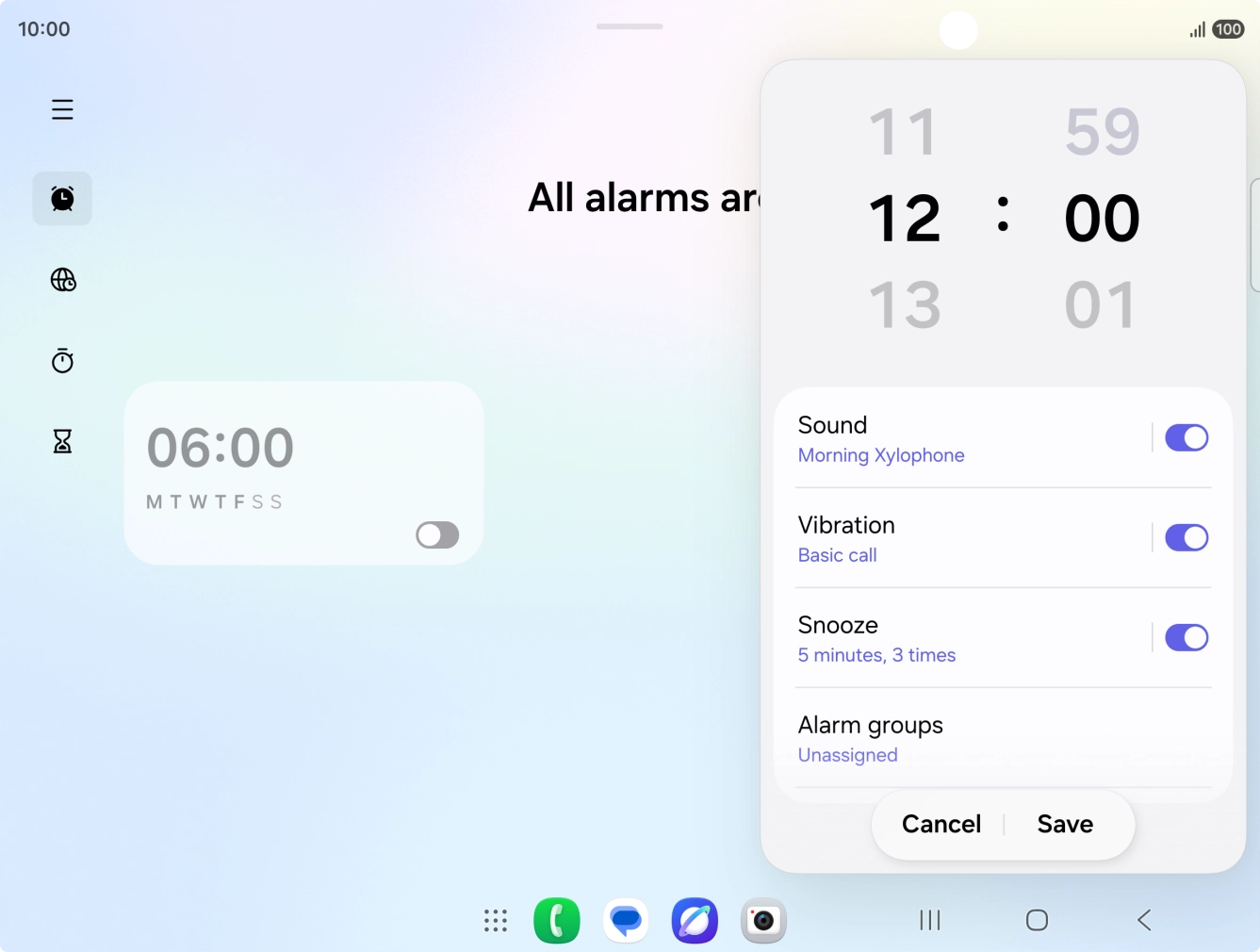 Press the indicator next to 'Snooze' to turn snooze on or off.