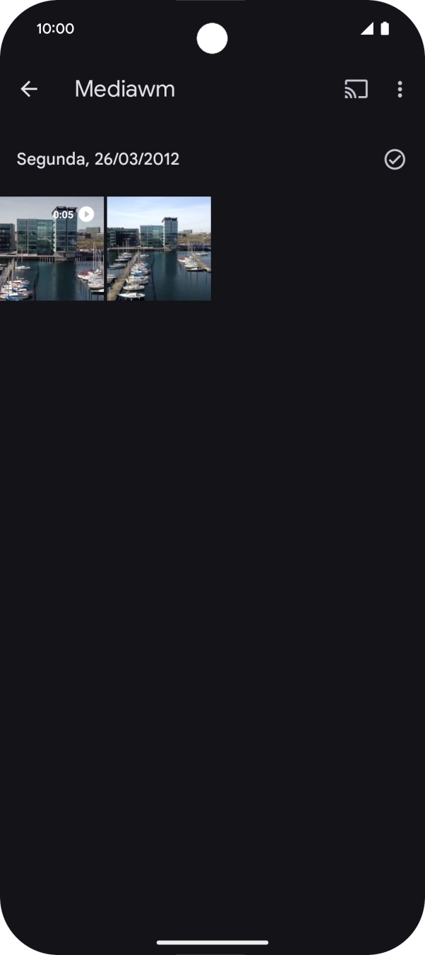 Prima durante um momento a imagem ou o vídeo pretendido.