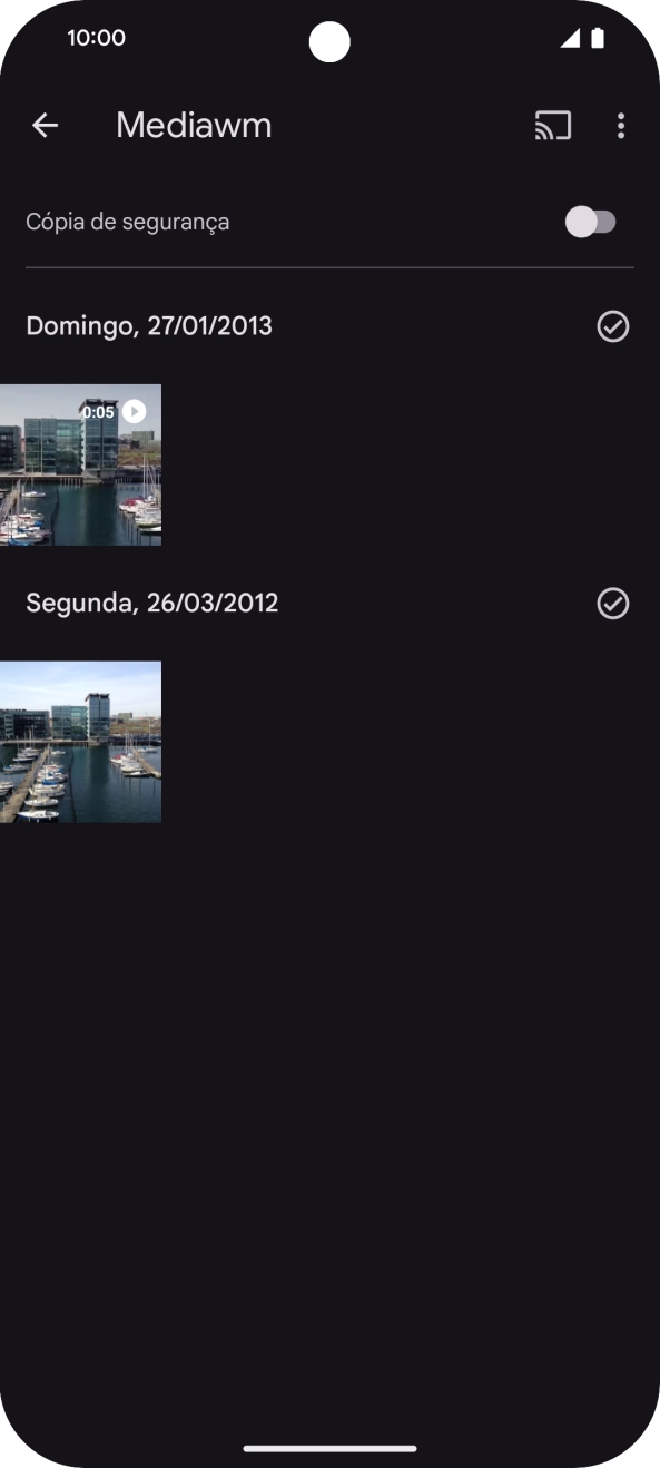 Prima durante um momento a imagem ou o vídeo pretendido.