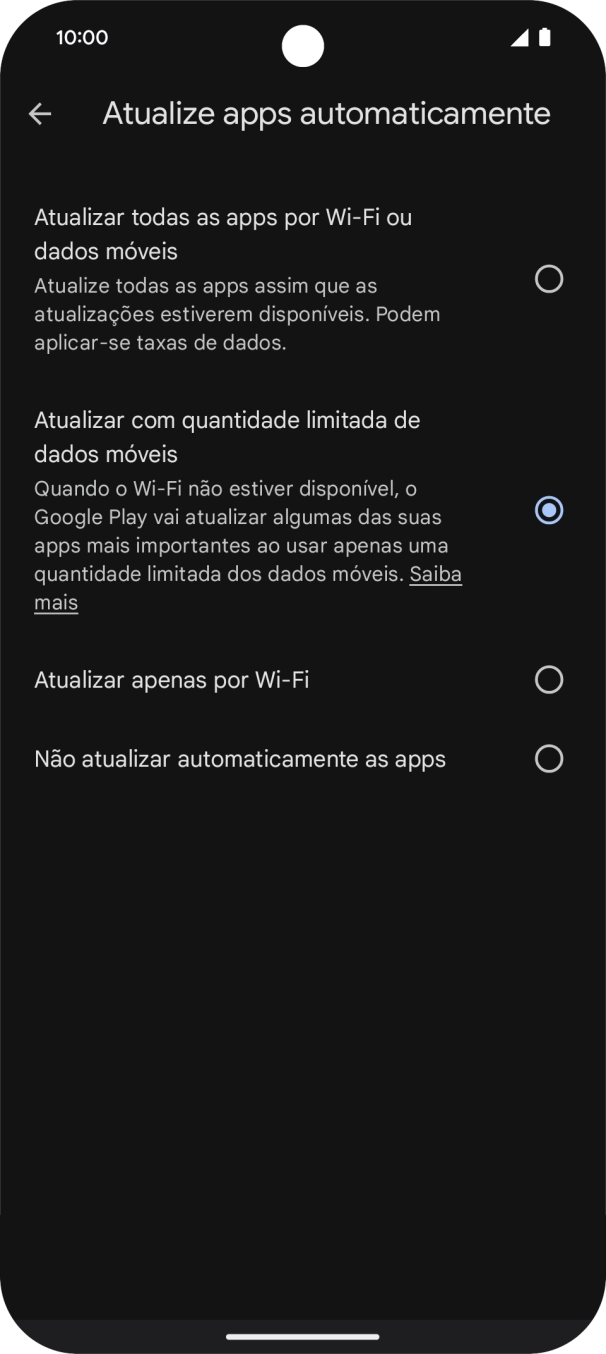 Para ativar a atualização automática de apps via redes móveis, prima Atualizar todas as apps por Wi-Fi ou dados móveis.