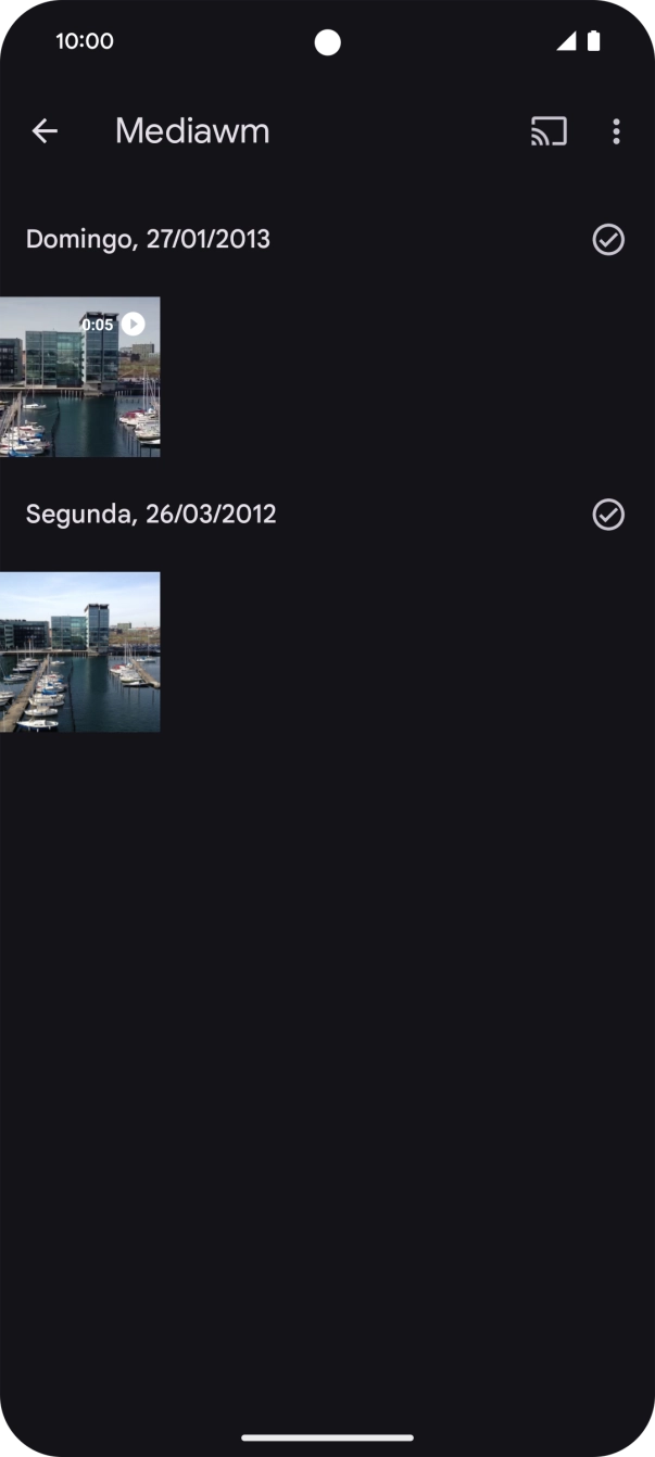 Prima durante um momento a imagem ou o clipe de vídeo pretendido.