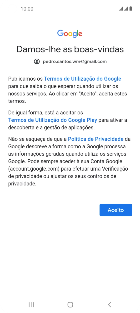 Prima Aceito e siga as indicações no ecrã para escolher as definições da conta Google.