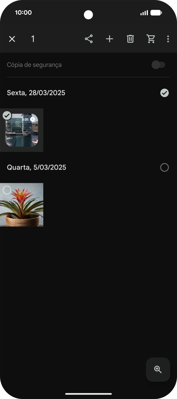 Prima as imagens ou vídeos pretendidos para os adicionar.