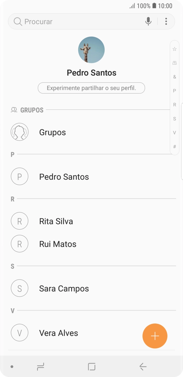 Prima o ícone de novo contacto.