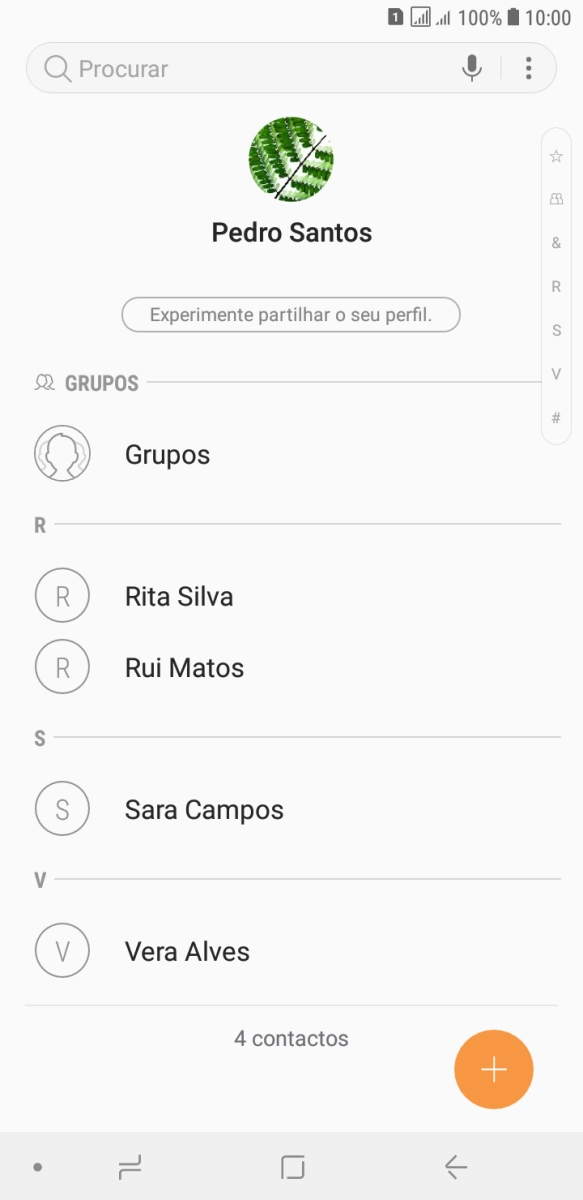 Prima o ícone de novo contacto.