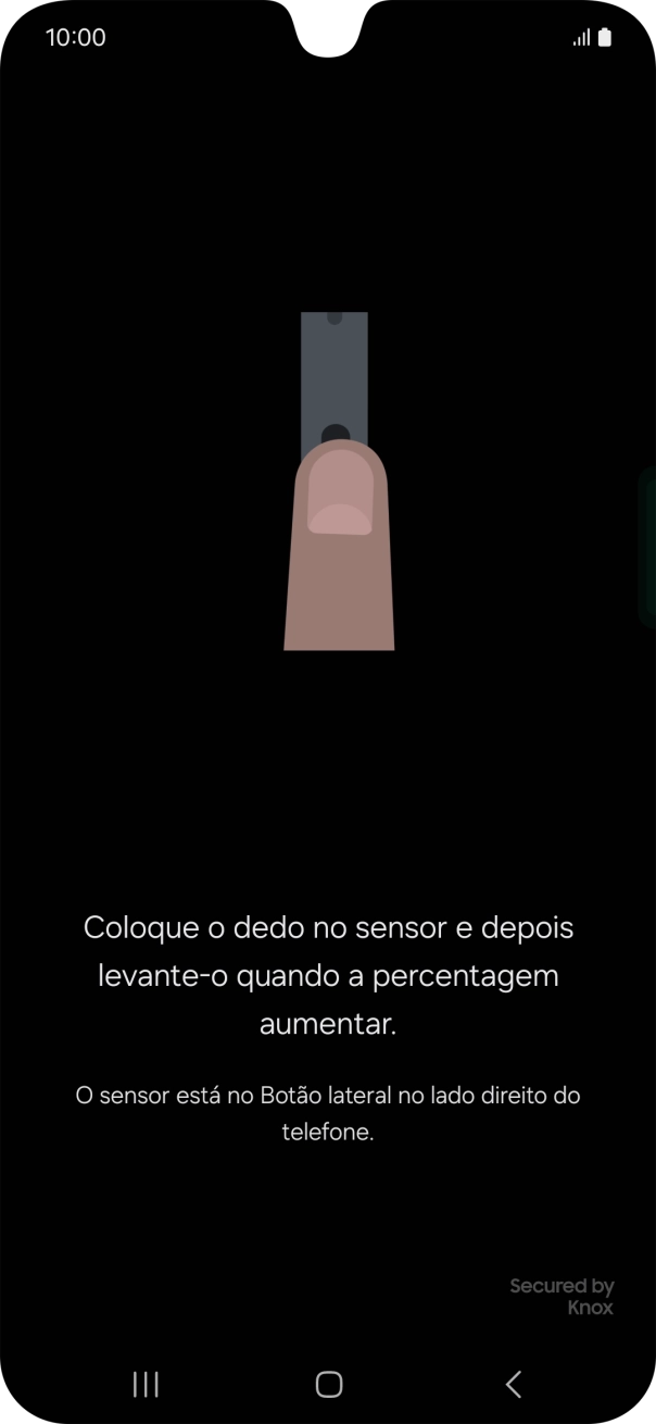 Siga as indicações no ecrã para definir a impressão digital como código de bloqueio.