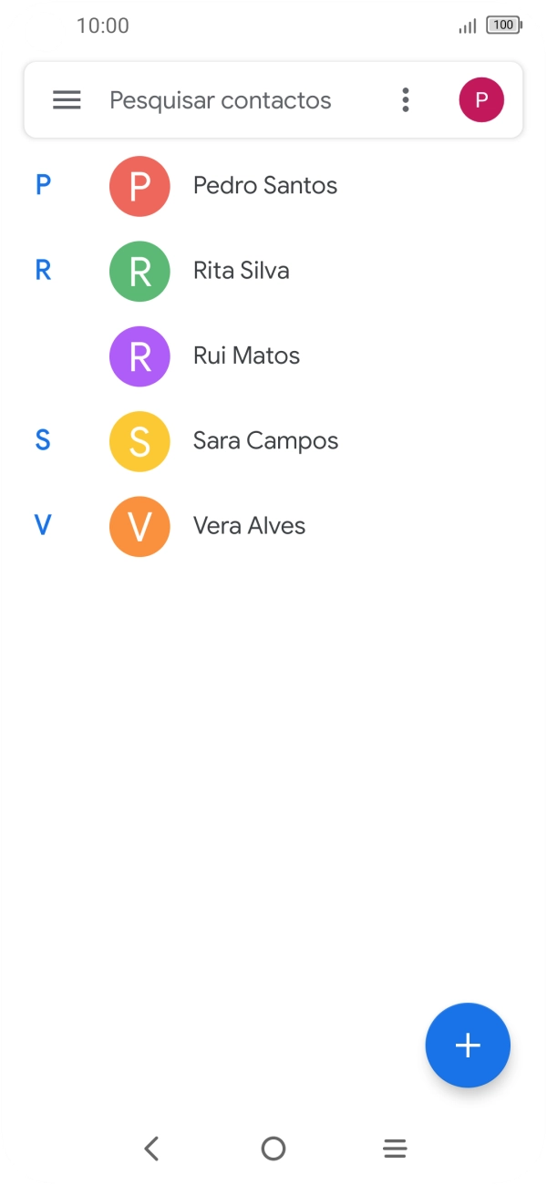 Prima o ícone de novo contacto.