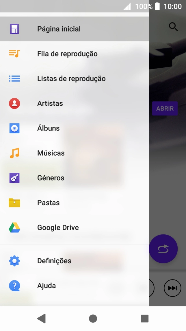 Prima a categoria pretendida e dirija-se ao ficheiro de música pretendido.