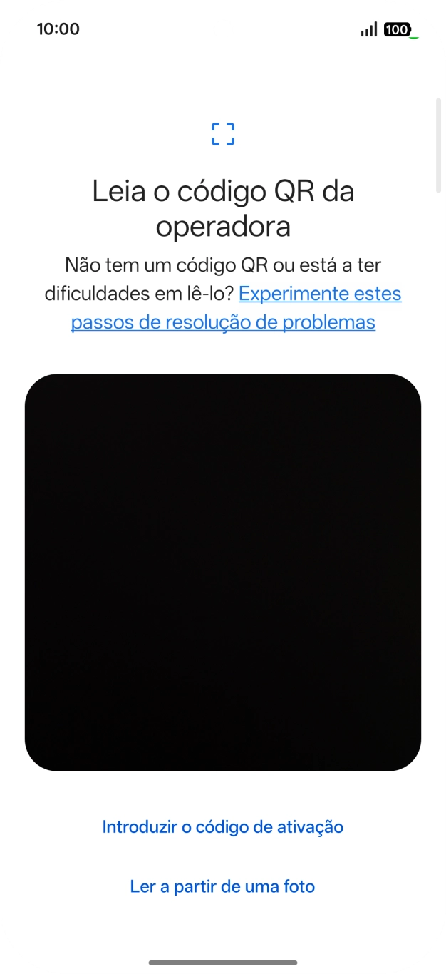 Para scanear o código QR enviado enquadre-o na moldura da câmara do telefone.