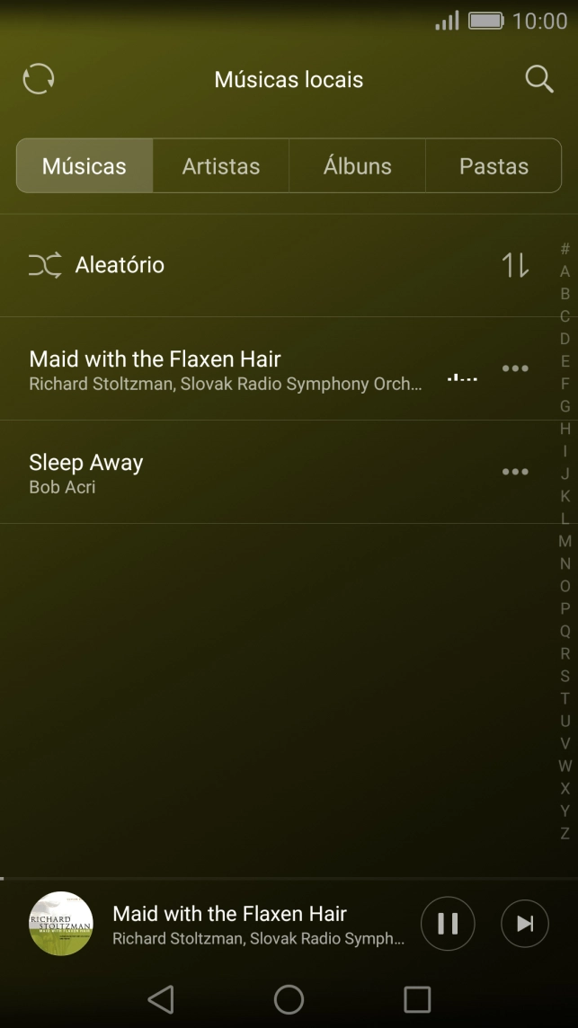 Prima o título da música na parte inferior do ecrã.