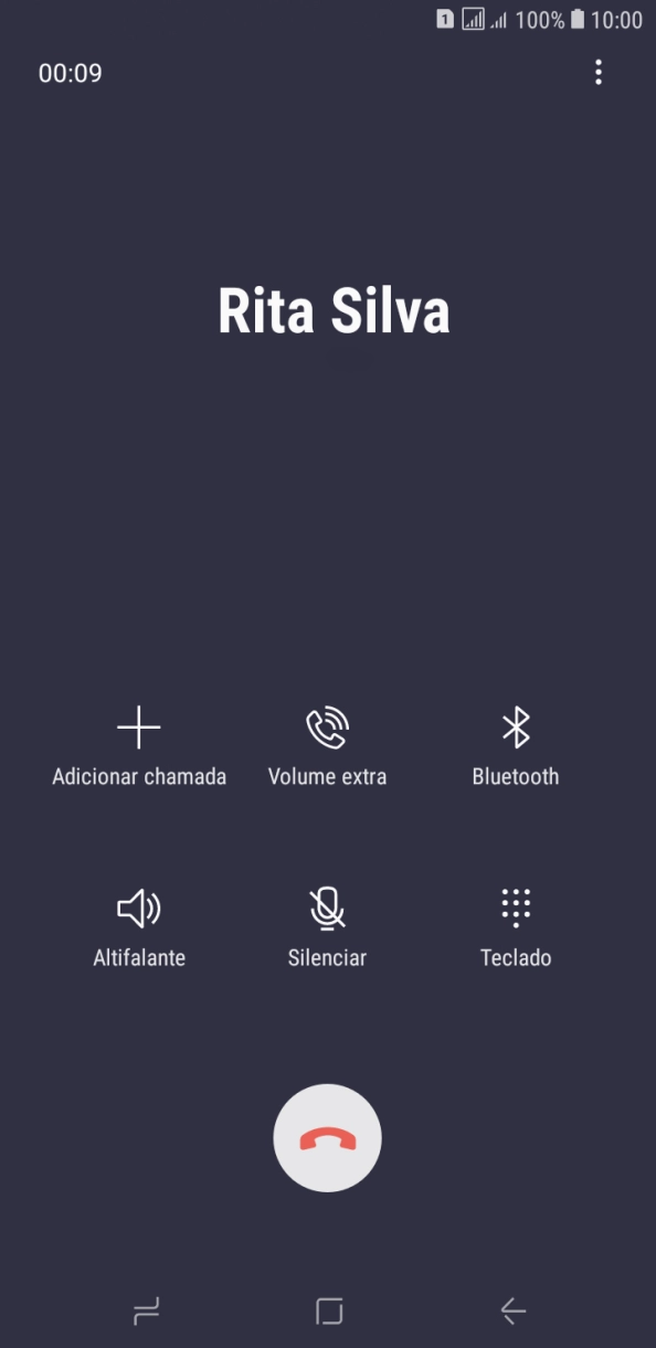 Prima o ícone para terminar a chamada.