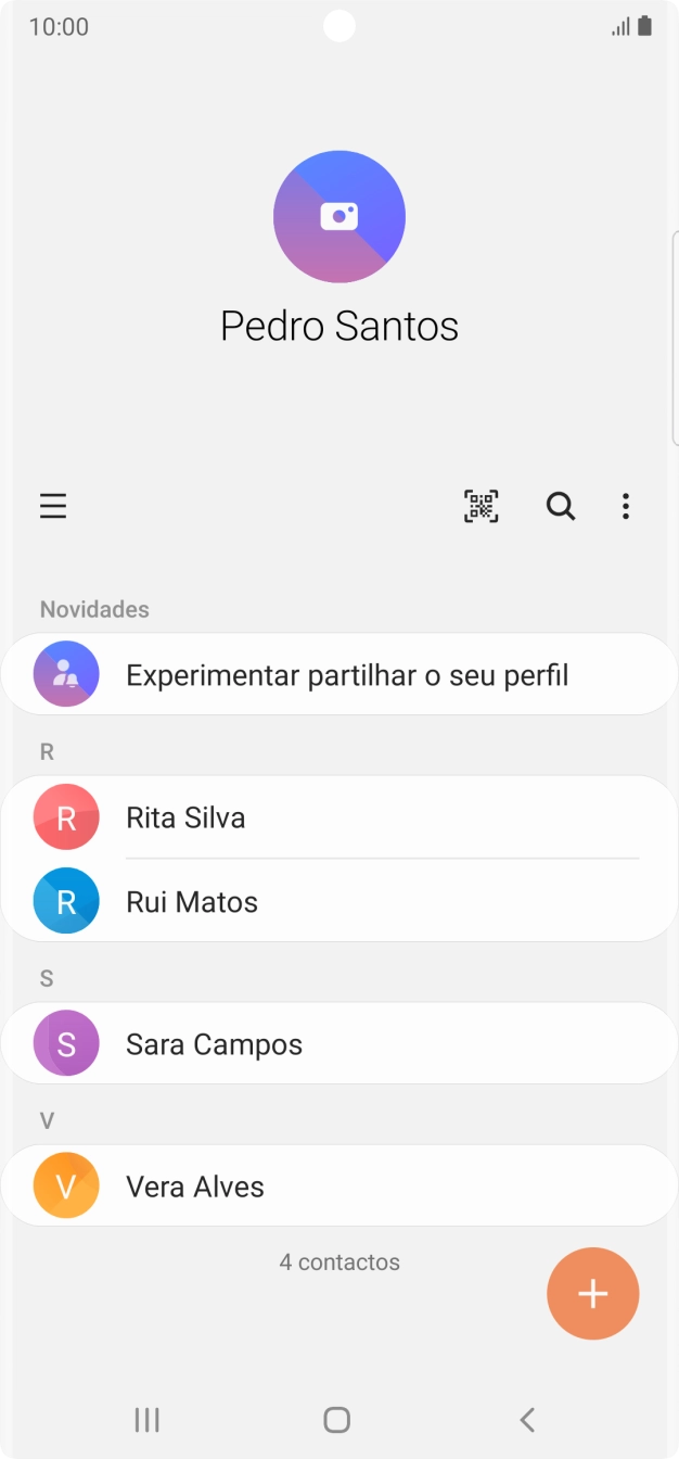 Prima o ícone de novo contacto.