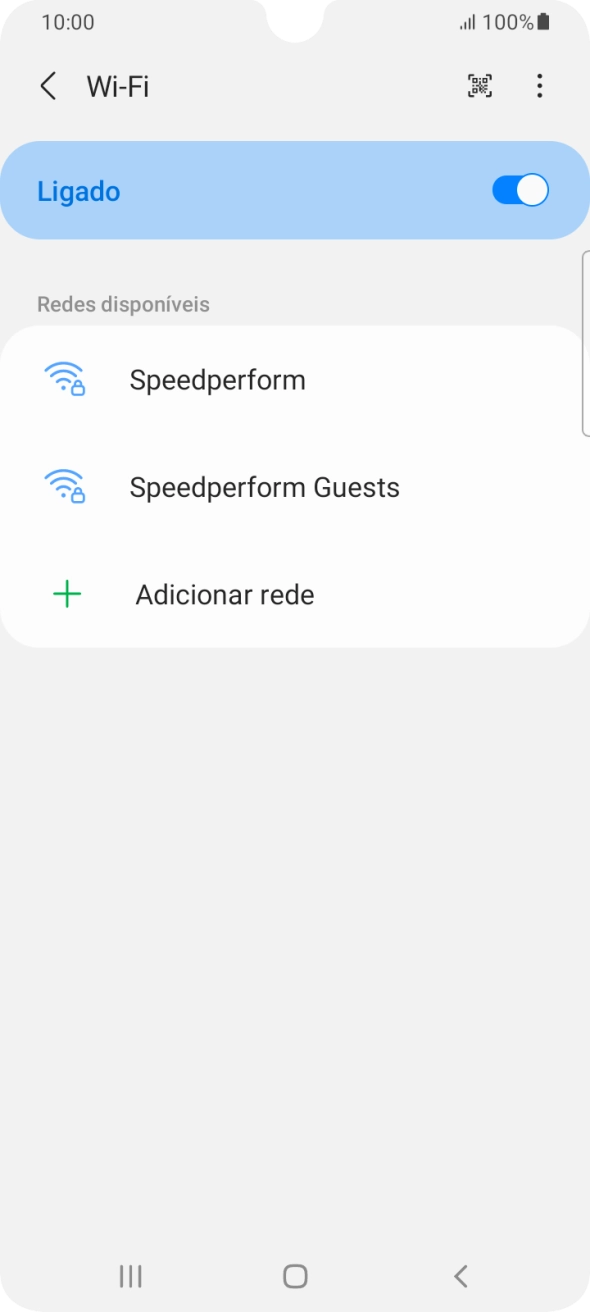 Prima a rede Wi-Fi pretendida.