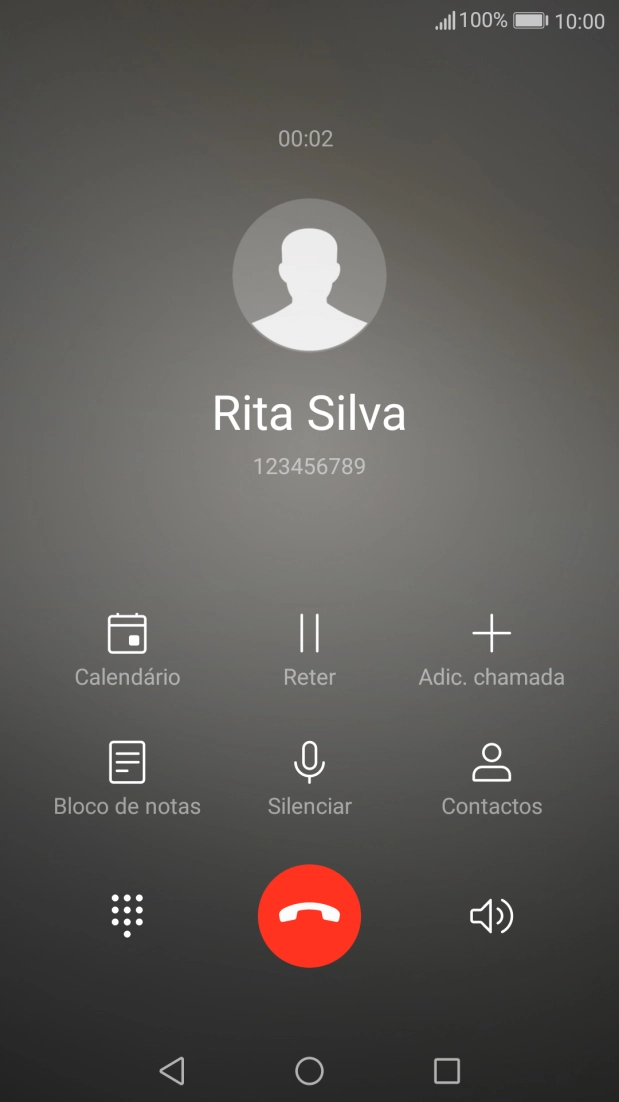 Prima o ícone para terminar a chamada.