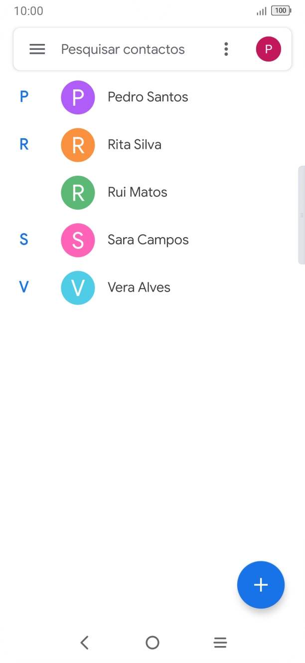 Prima o ícone de novo contacto.