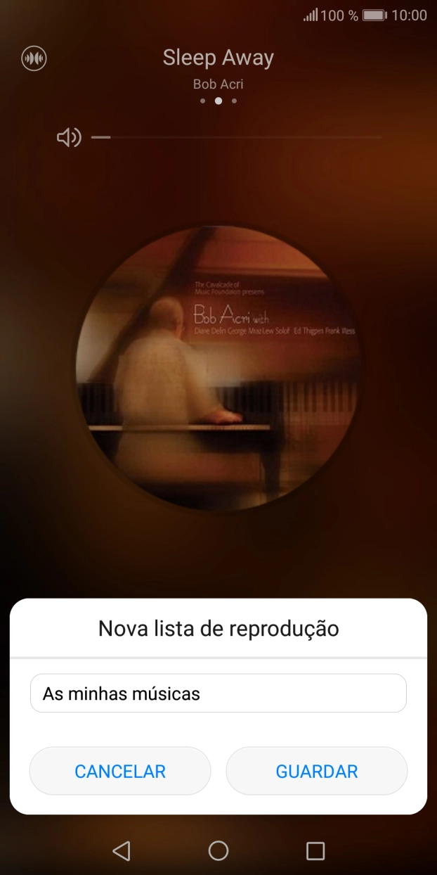 Introduza o nome pretendido para a lista de reprodução e prima GUARDAR.
