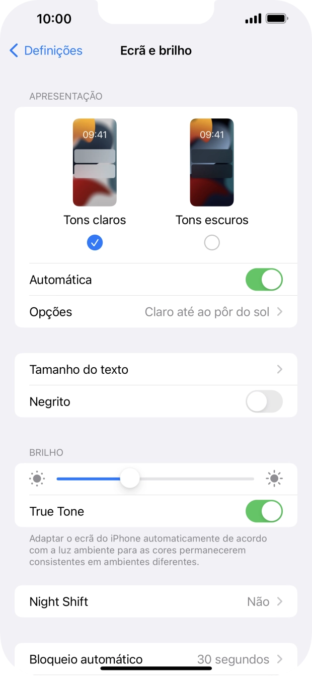Quando ativar a função, prima Opções e siga as indicações no ecrã para escolher o período pretendido para o Modo Escuro.
