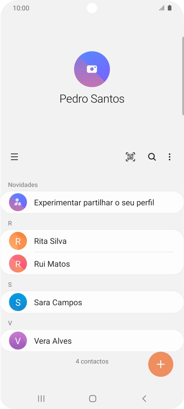 Prima o ícone de novo contacto.