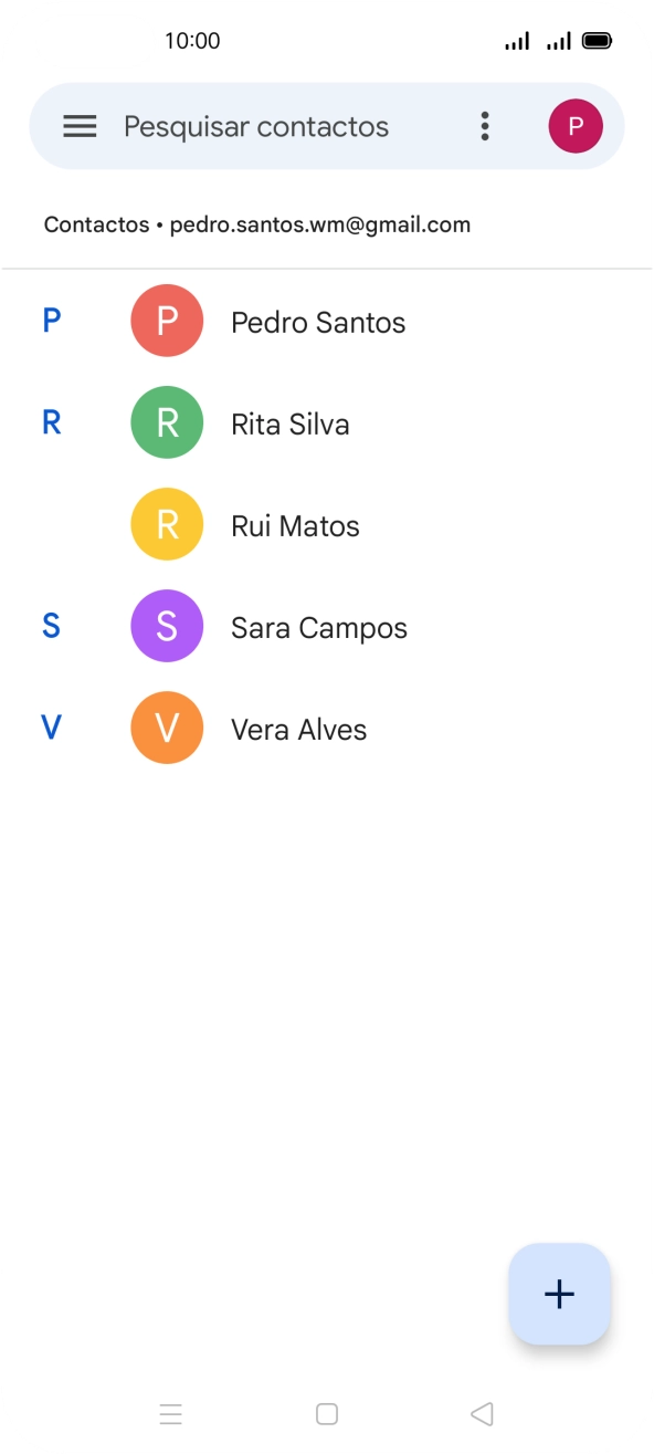Prima o ícone de novo contacto.