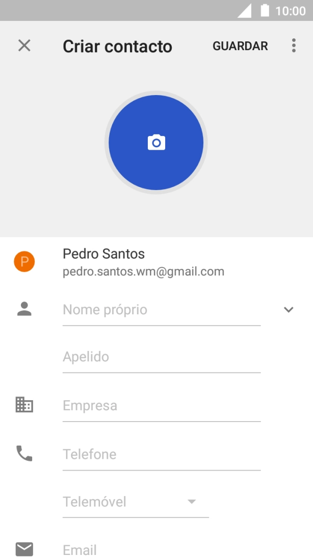 Prima Nome próprio e introduza o nome pretendido.