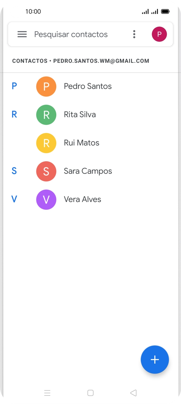 Prima o ícone de novo contacto.