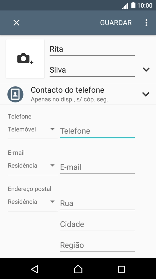 Prima Telefone e introduza o número de telefone pretendido.