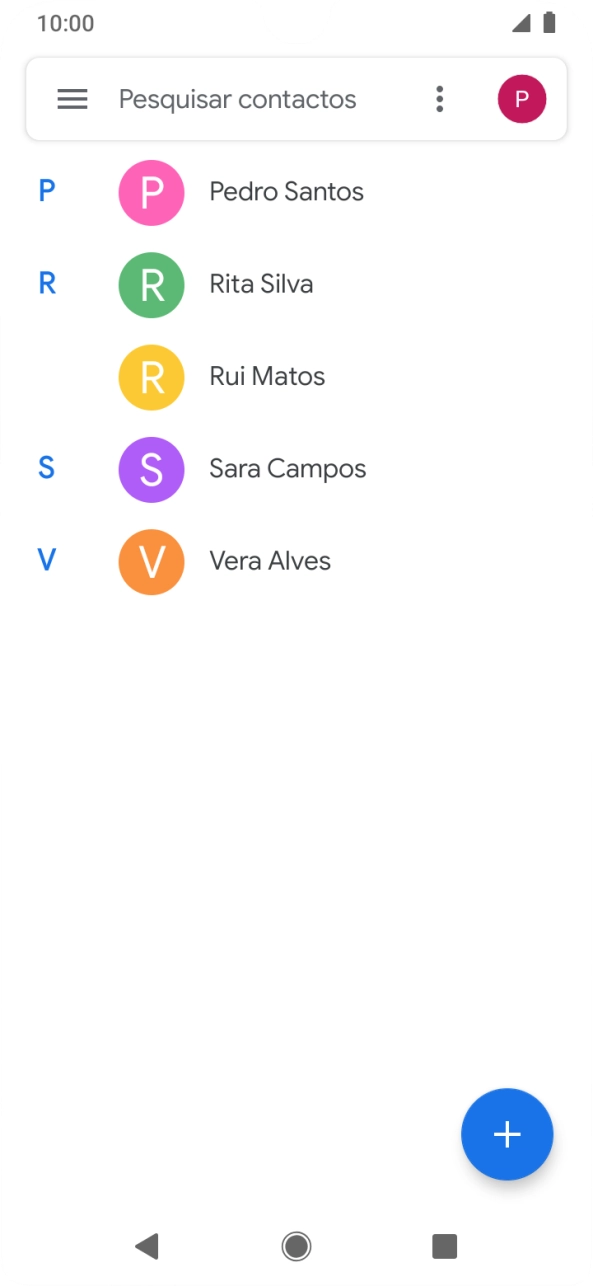 Prima o ícone de novo contacto.
