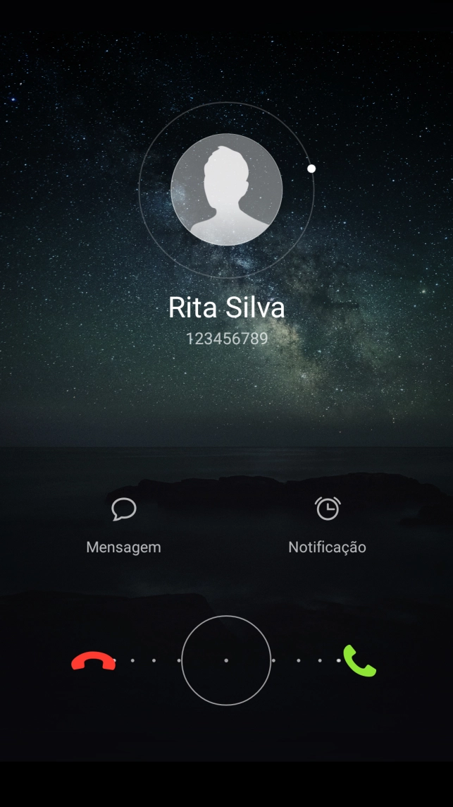 Se o bloqueio de ecrã estiver ativado, arraste o círculo para a direita para atender a chamada.