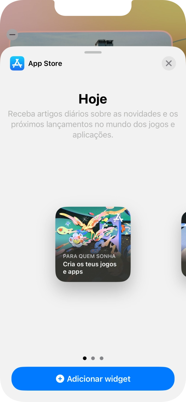Para escolher a dimensão pretendida para o widget, deslize o dedo para a direita ou para a esquerda sobre o ecrã.