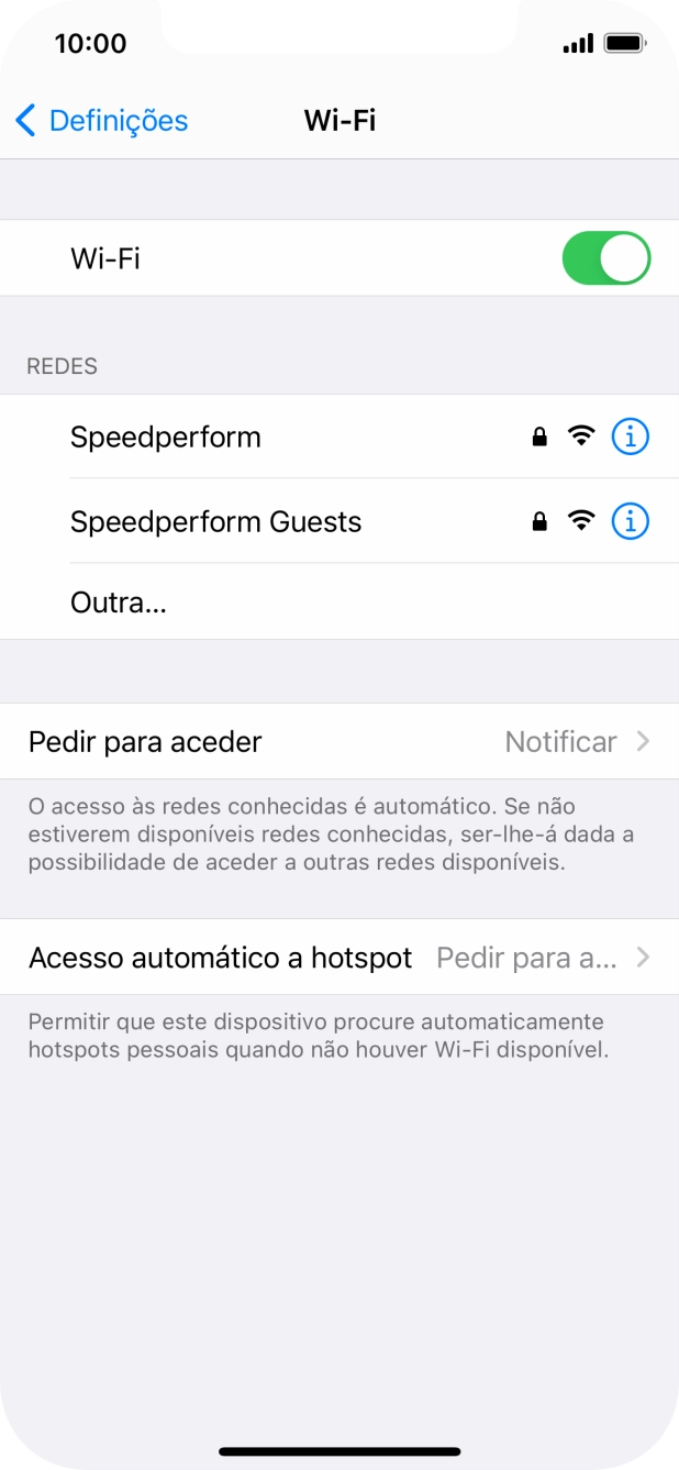 Prima a rede Wi-Fi pretendida e introduza a password da rede Wi-Fi.