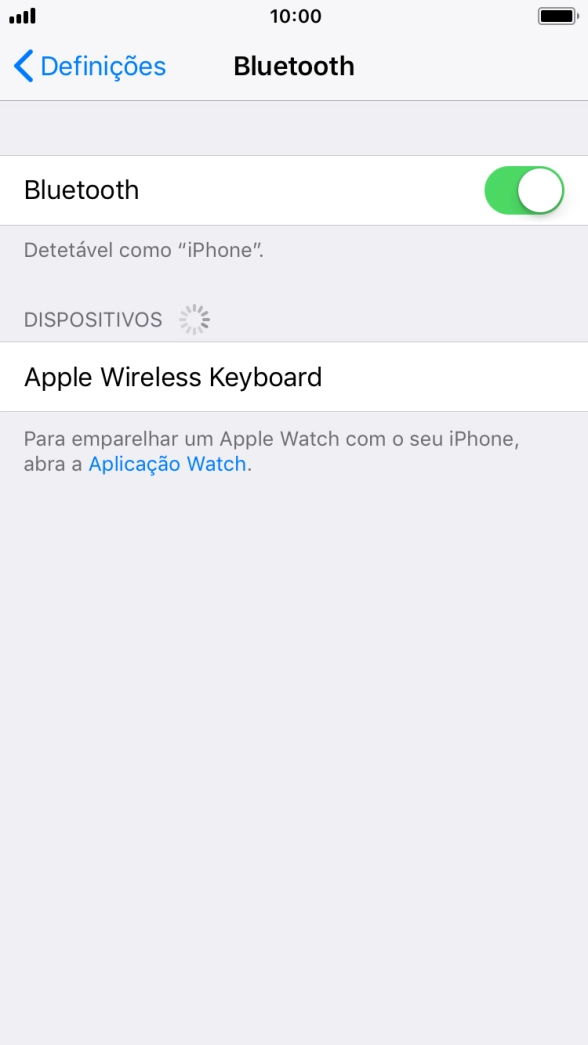 Prima o dispositivo Bluetooth pretendido e siga as indicações no ecrã para emparelhar o dispositivo pretendido com o telefone.